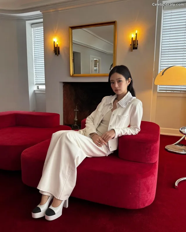 Jennie  BLΛƆKPIИK (Blackpink) photo 2 of 3632