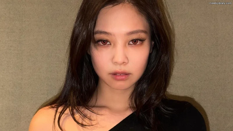 Jennie  BLΛƆKPIИK (Blackpink) photo 5 of 3632