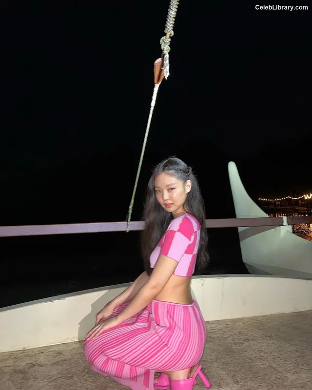 Jennie  BLΛƆKPIИK (Blackpink) photo 18 of 3632