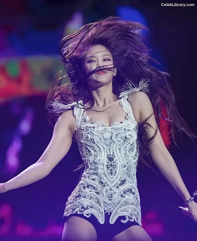 Jennie  BLΛƆKPIИK (Blackpink) photo 2 of 3632