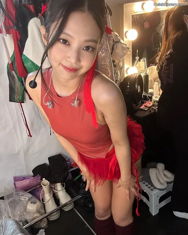 Jennie  BLΛƆKPIИK (Blackpink) photo 21 of 3632
