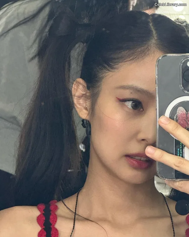 Jennie BLΛƆKPIИK (Blackpink) photo 9 of 3632