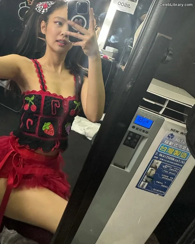 Jennie BLΛƆKPIИK (Blackpink) photo 10 of 3632