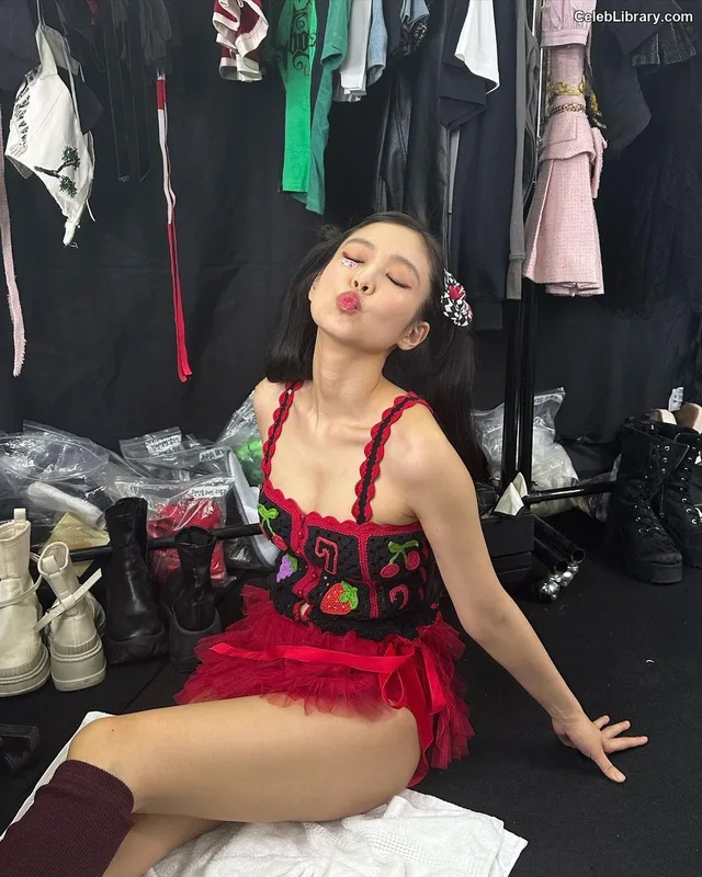 Jennie BLΛƆKPIИK (Blackpink) photo 11 of 3632