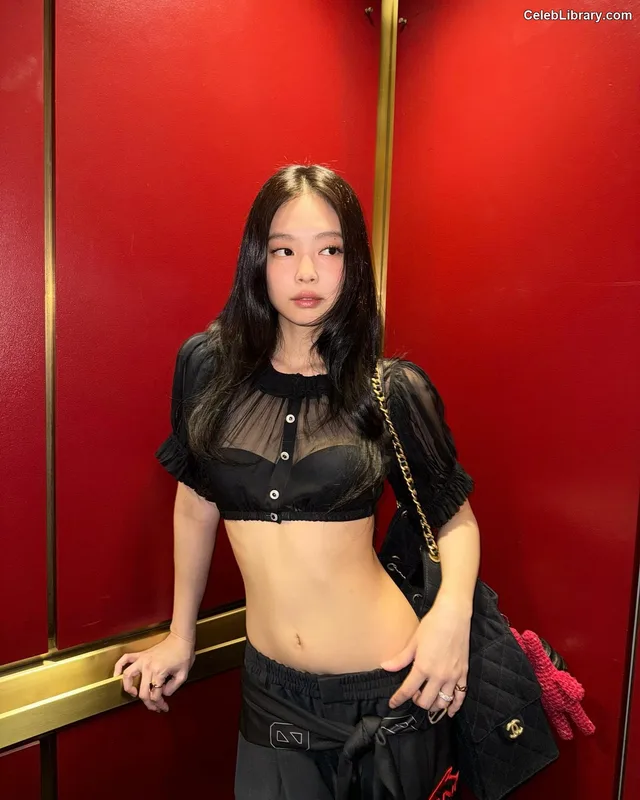 Jennie BLΛƆKPIИK (Blackpink) photo 10 of 3632