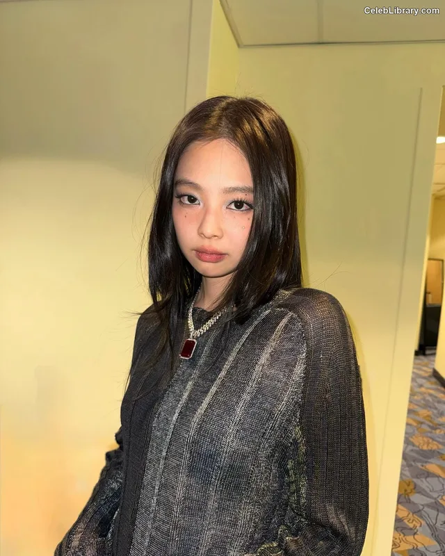 Jennie BLΛƆKPIИK (Blackpink) photo 17 of 3632