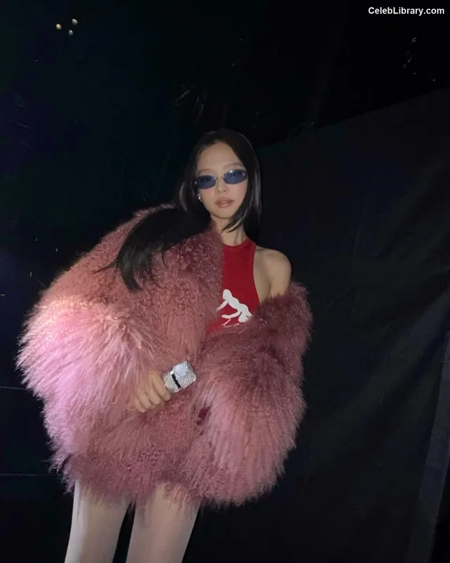 Jennie BLΛƆKPIИK (Blackpink) photo 18 of 3632
