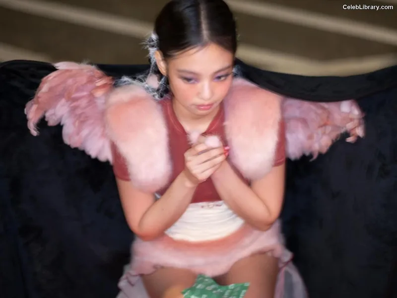 Jennie BLΛƆKPIИK (Blackpink) photo 24 of 3632