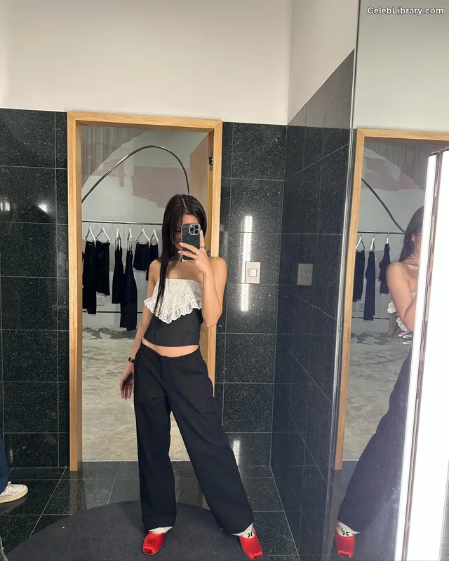 Jennie  BLΛƆKPIИK (Blackpink) photo 18 of 3632