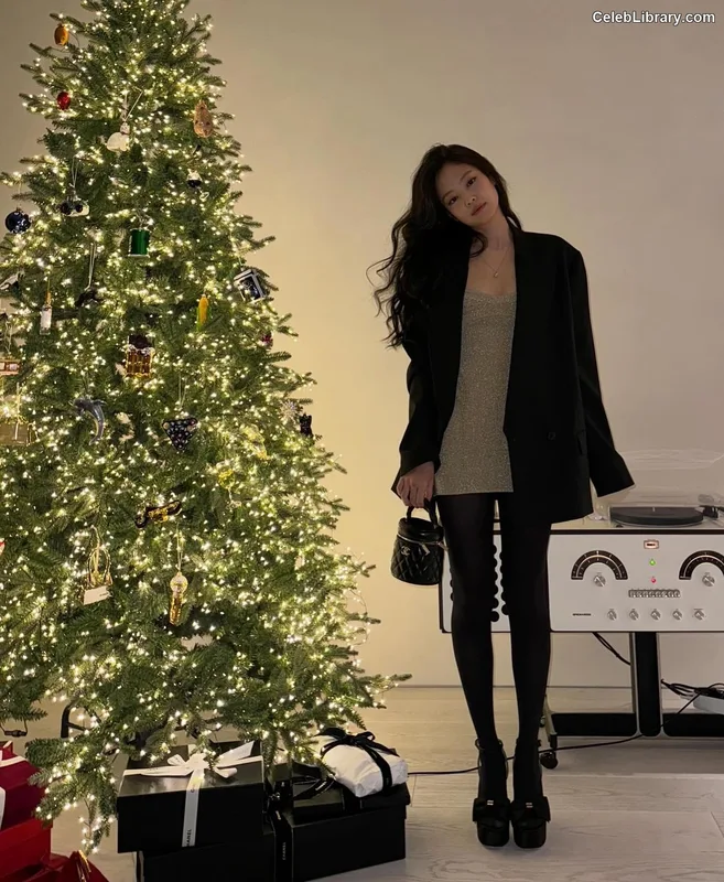 Jennie  BLΛƆKPIИK (Blackpink) photo 19 of 3632