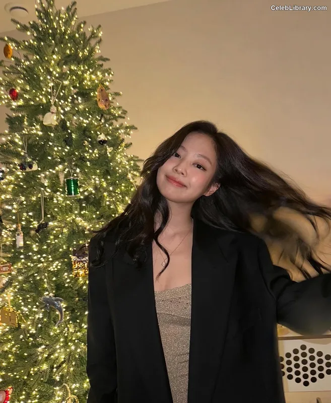Jennie  BLΛƆKPIИK (Blackpink) photo 21 of 3632