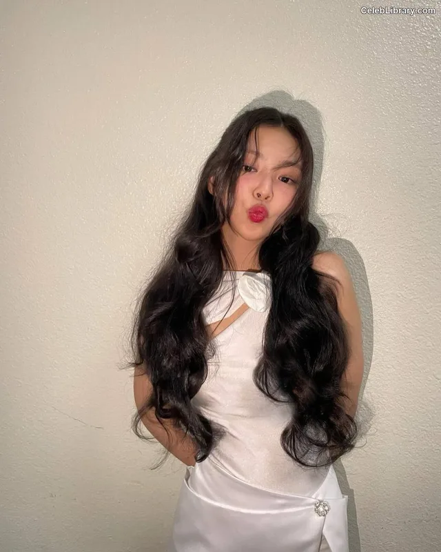 Jennie  BLΛƆKPIИK (Blackpink) photo 2 of 3632