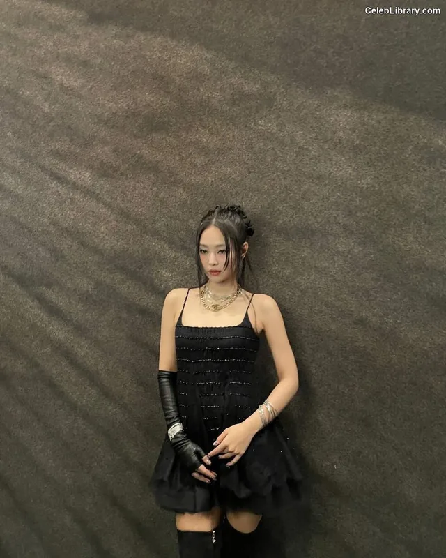Jennie  BLΛƆKPIИK (Blackpink) photo 10 of 3632