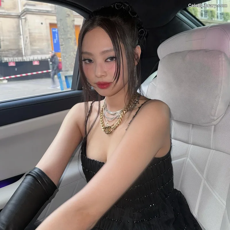 Jennie  BLΛƆKPIИK (Blackpink) photo 16 of 3632