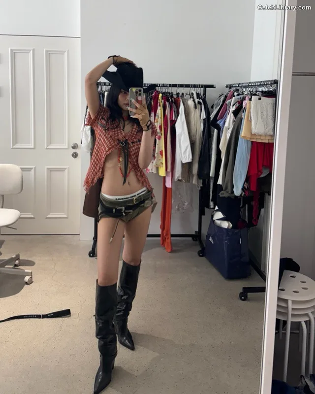 Jennie BLΛƆKPIИK (Blackpink) photo 3 of 3632