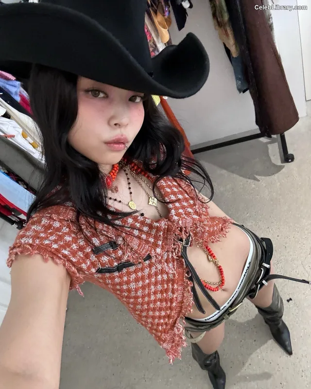 Jennie BLΛƆKPIИK (Blackpink) photo 6 of 3632