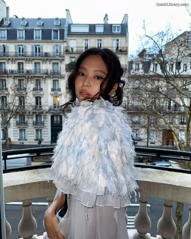 Jennie BLΛƆKPIИK (Blackpink) photo 22 of 3632