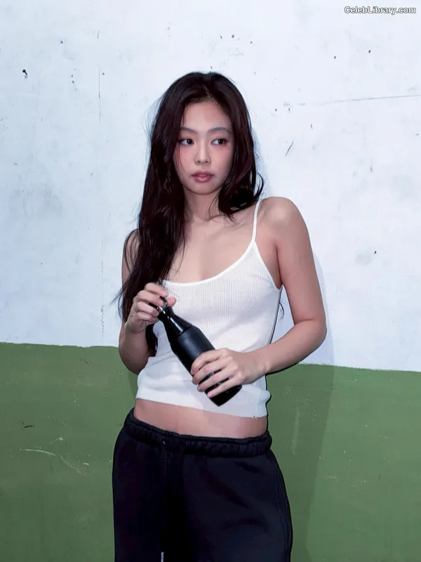 Jennie BLΛƆKPIИK (Blackpink) photo 20 of 3632