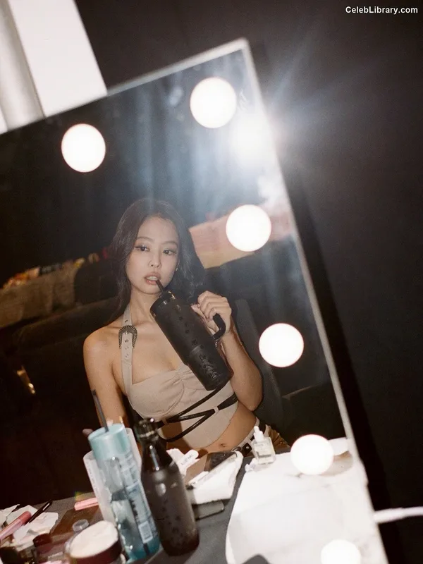 Jennie BLΛƆKPIИK (Blackpink) photo 22 of 3632