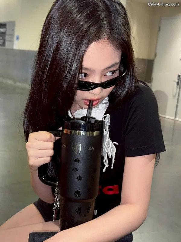 Jennie BLΛƆKPIИK (Blackpink) photo 23 of 3632
