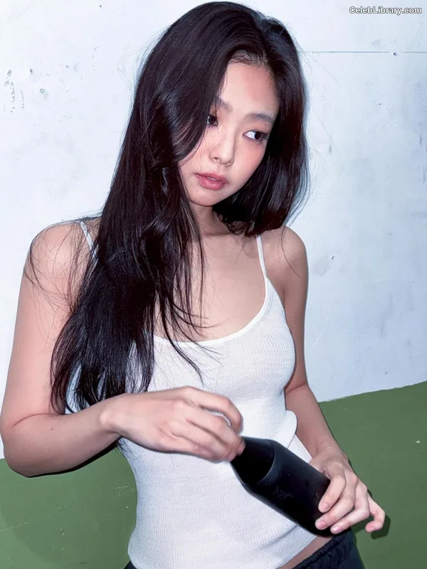 Jennie  BLΛƆKPIИK (Blackpink) photo 2 of 3632