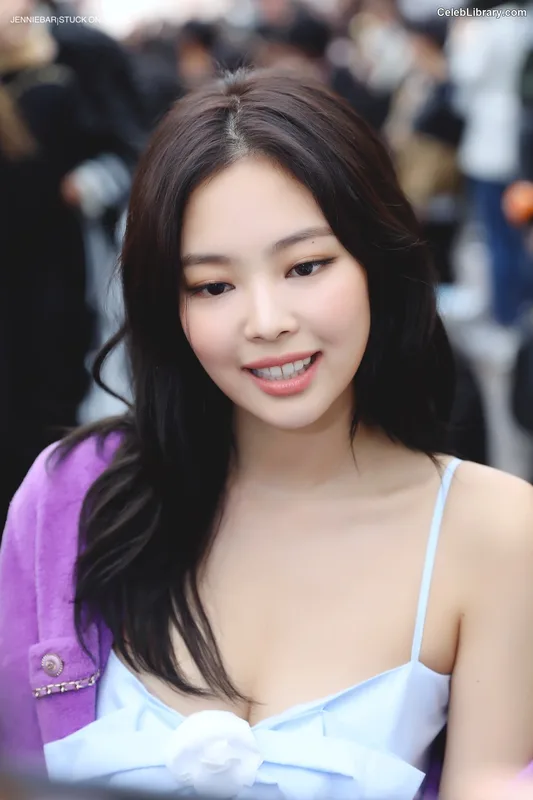 Jennie  BLΛƆKPIИK (Blackpink) photo 13 of 3632