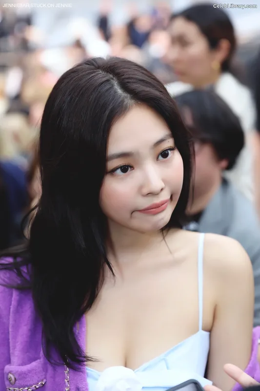 Jennie  BLΛƆKPIИK (Blackpink) photo 20 of 3632