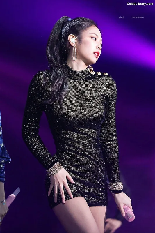 Jennie  BLΛƆKPIИK (Blackpink) photo 1 of 3632