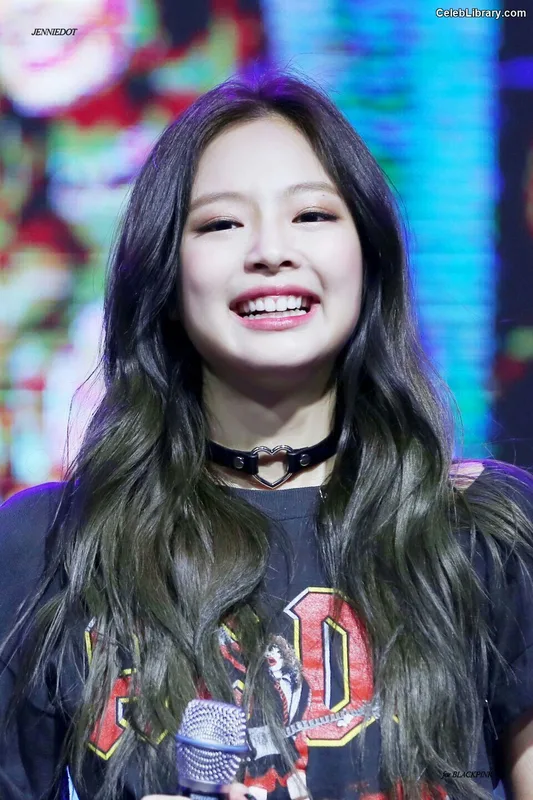 Jennie  BLΛƆKPIИK (Blackpink) photo 18 of 3632