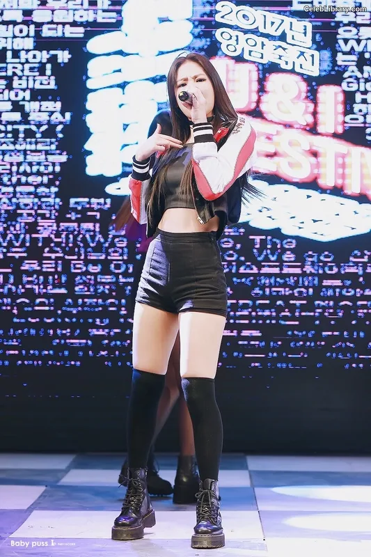 Jennie  BLΛƆKPIИK (Blackpink) photo 4 of 3632