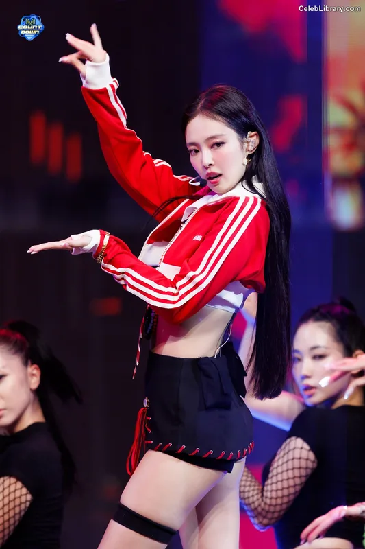 Jennie  BLΛƆKPIИK (Blackpink) photo 3 of 3632