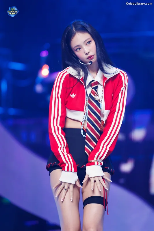 Jennie  BLΛƆKPIИK (Blackpink) photo 6 of 3632