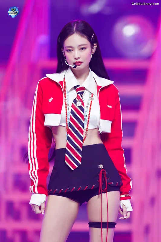 Jennie  BLΛƆKPIИK (Blackpink) photo 15 of 3632
