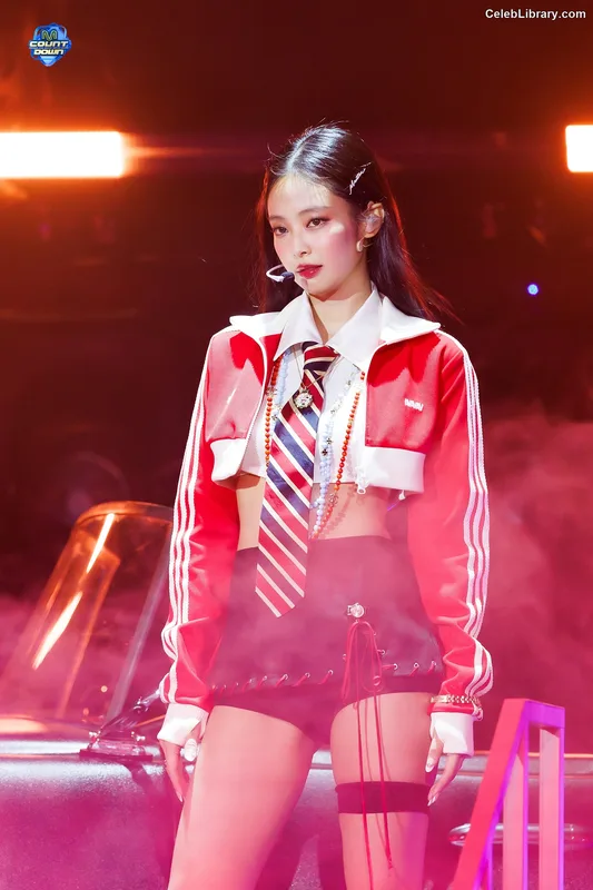 Jennie  BLΛƆKPIИK (Blackpink) photo 16 of 3632