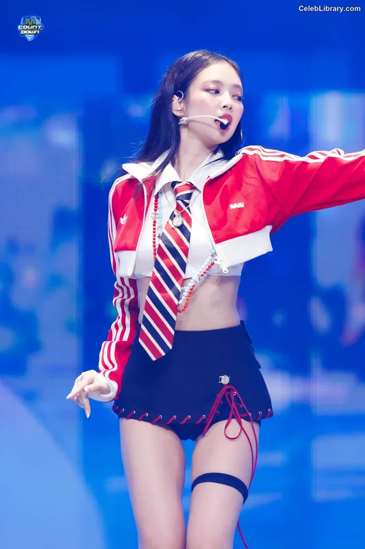 Jennie  BLΛƆKPIИK (Blackpink) photo 20 of 3632
