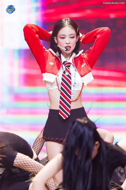 Jennie  BLΛƆKPIИK (Blackpink) photo 21 of 3632
