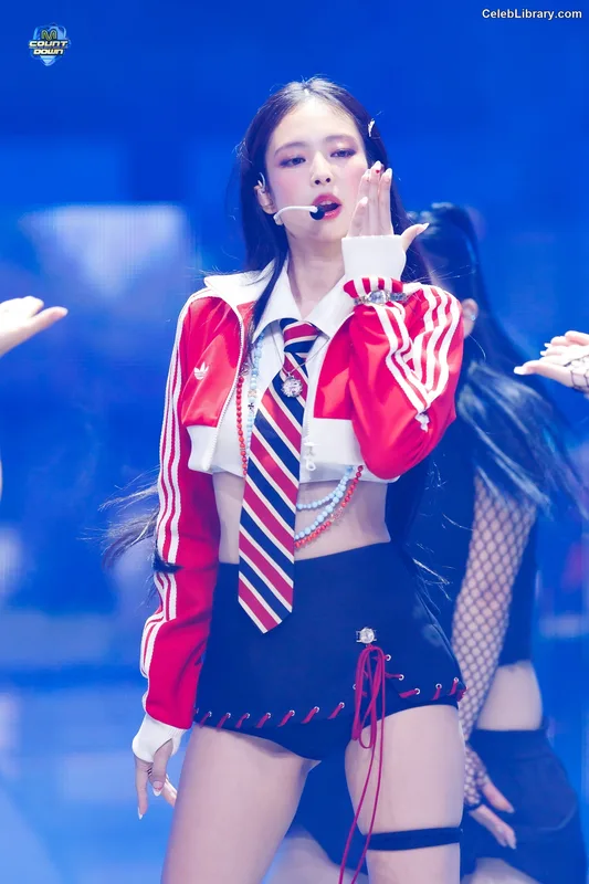 Jennie  BLΛƆKPIИK (Blackpink) photo 22 of 3632