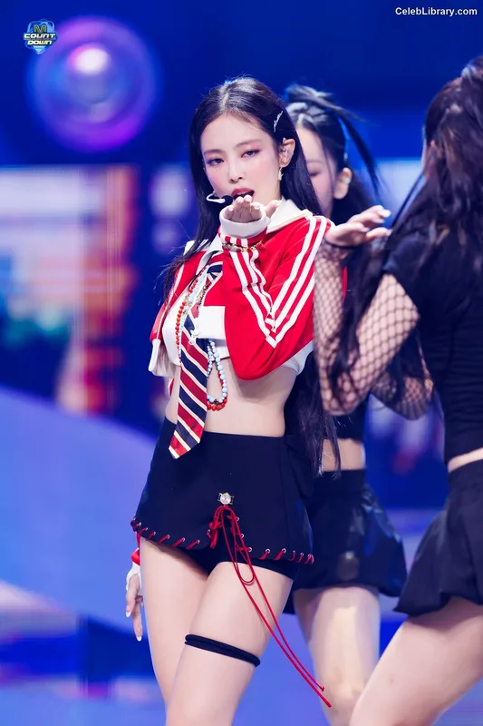 Jennie  BLΛƆKPIИK (Blackpink) photo 7 of 3632