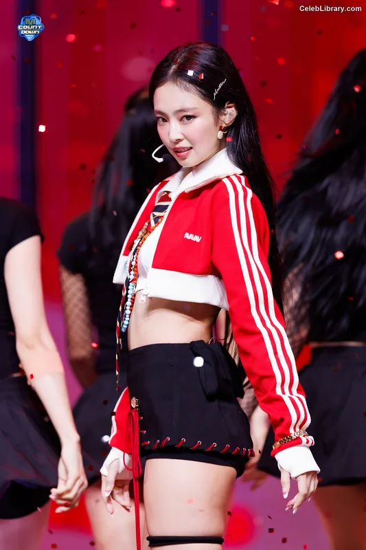 Jennie  BLΛƆKPIИK (Blackpink) photo 8 of 3632