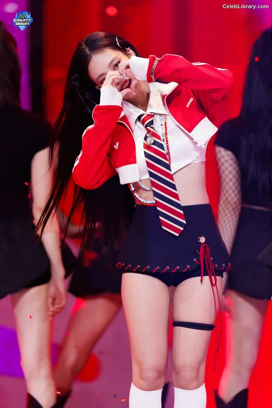 Jennie  BLΛƆKPIИK (Blackpink) photo 10 of 3632