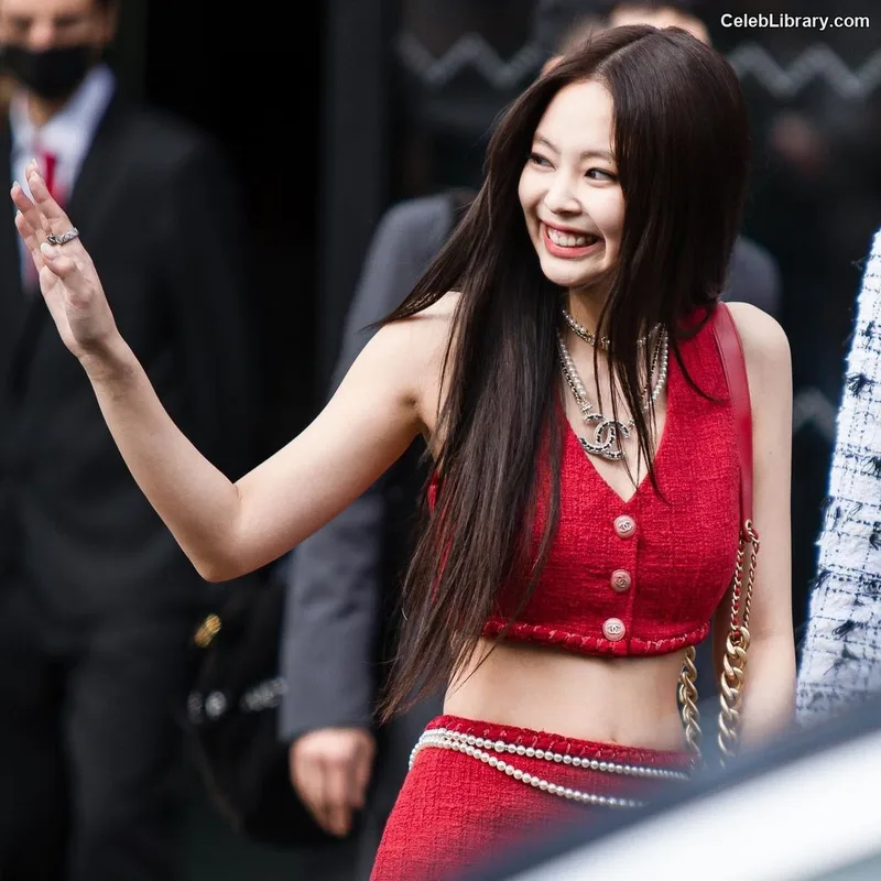 Jennie  BLΛƆKPIИK (Blackpink) photo 19 of 3632