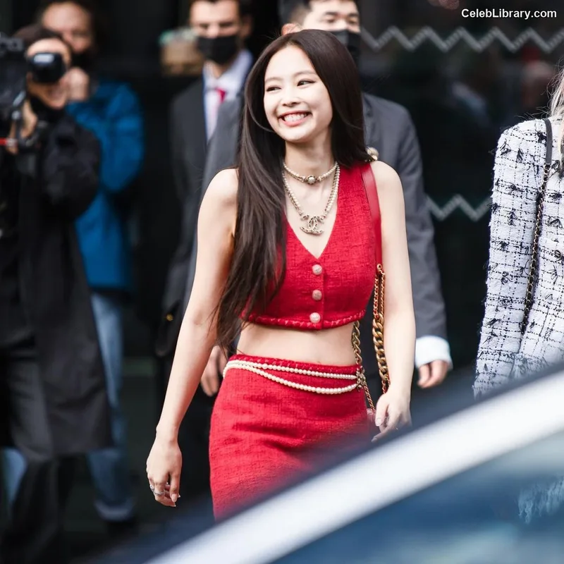 Jennie  BLΛƆKPIИK (Blackpink) photo 20 of 3632