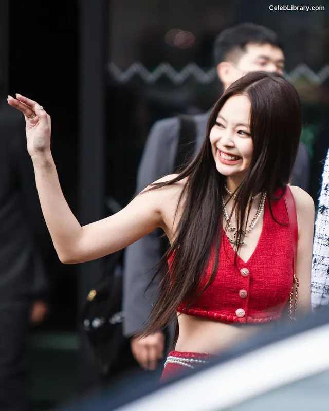Jennie  BLΛƆKPIИK (Blackpink) photo 21 of 3632