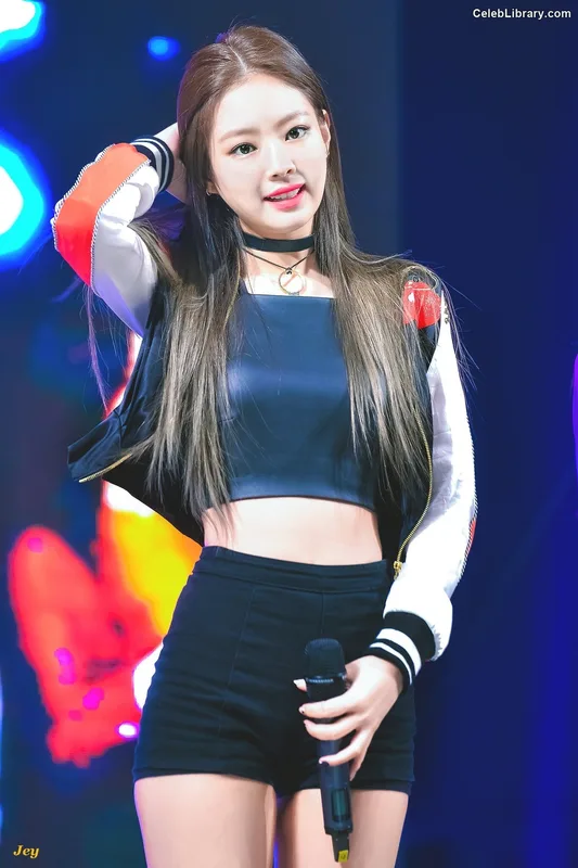 Jennie  BLΛƆKPIИK (Blackpink) photo 7 of 3632