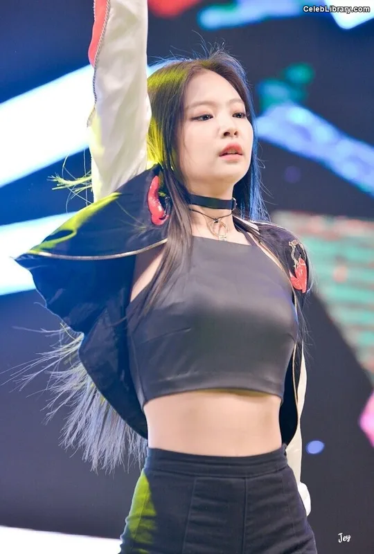 Jennie  BLΛƆKPIИK (Blackpink) photo 10 of 3632