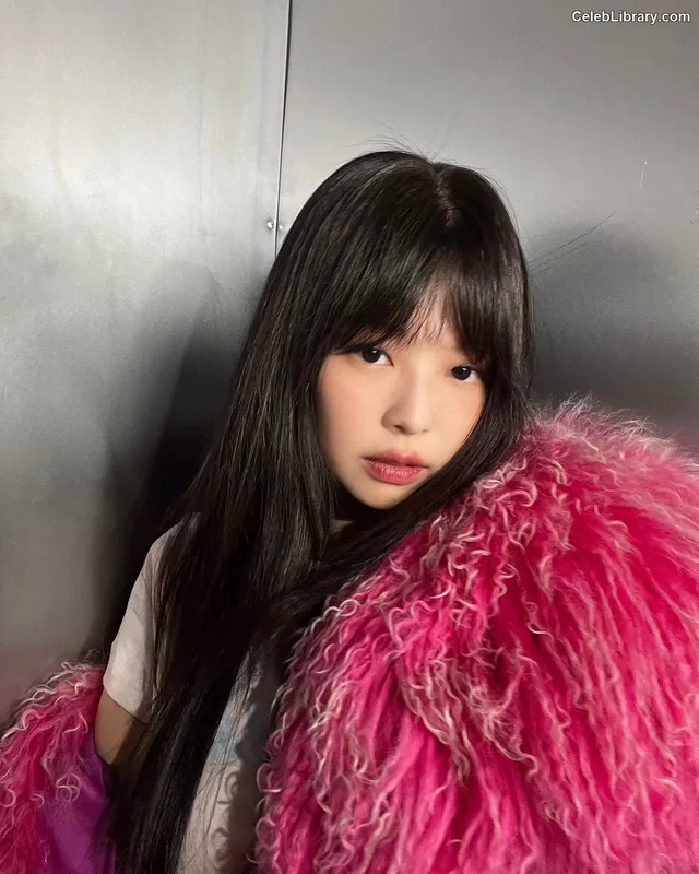 Jennie BLΛƆKPIИK (Blackpink) photo 3 of 3632