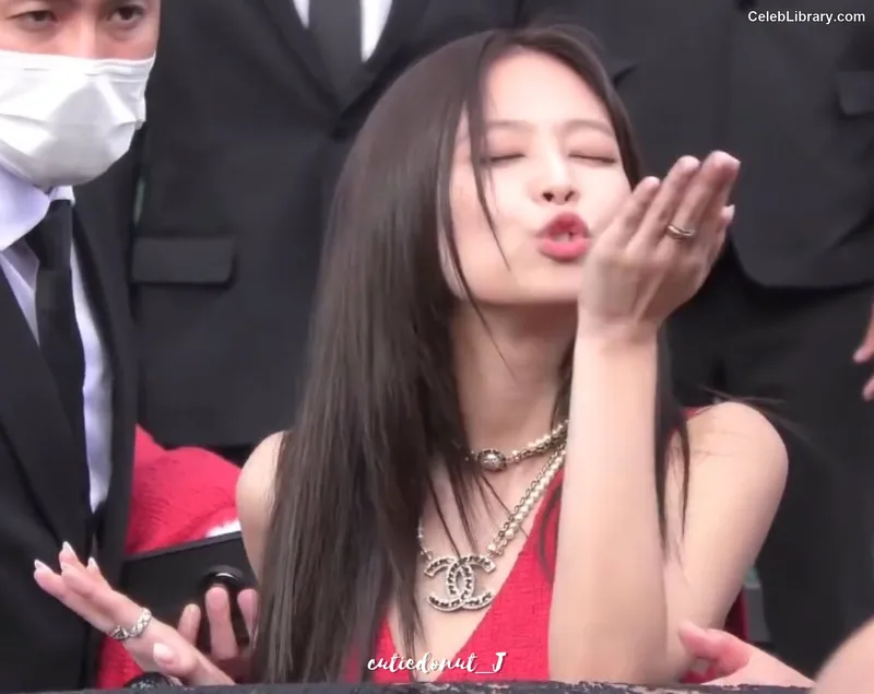 Jennie BLΛƆKPIИK (Blackpink) photo 21 of 3632