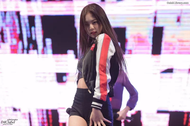 Jennie BLΛƆKPIИK (Blackpink) photo 1 of 3632