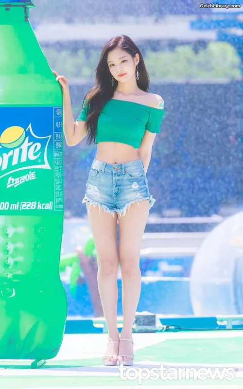 Jennie BLΛƆKPIИK (Blackpink) photo 12 of 3632