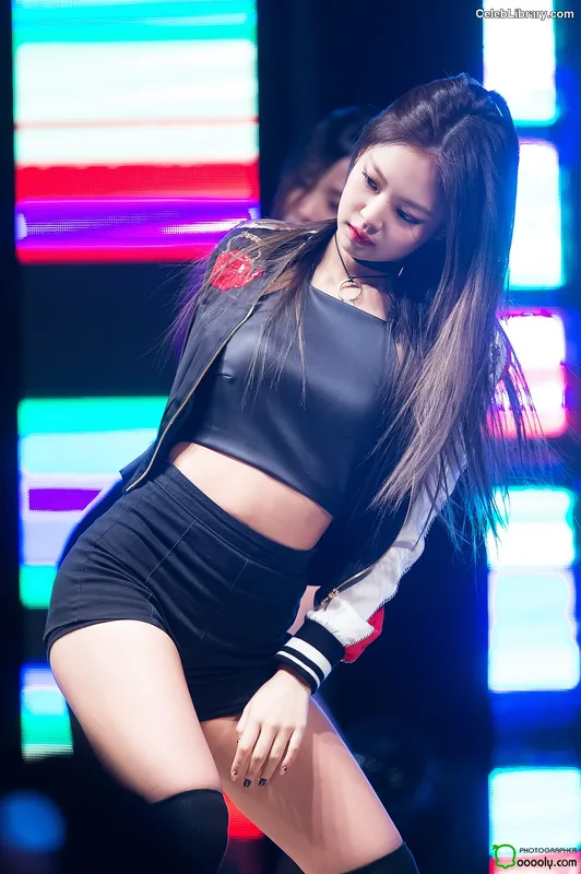Jennie  BLΛƆKPIИK (Blackpink) photo 16 of 3632